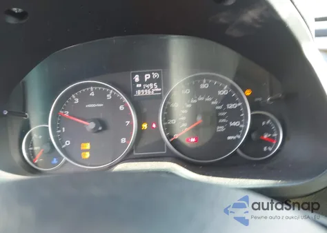 2014 Subaru Outback 2.5I Premium z USA, uszkodzony, nr VIN 4S4BRCCC1E3270104